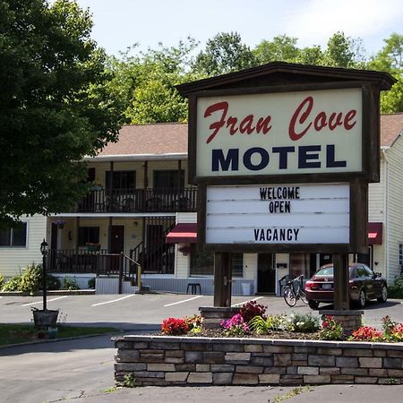 Fran Cove Motel Lake George Bagian luar foto