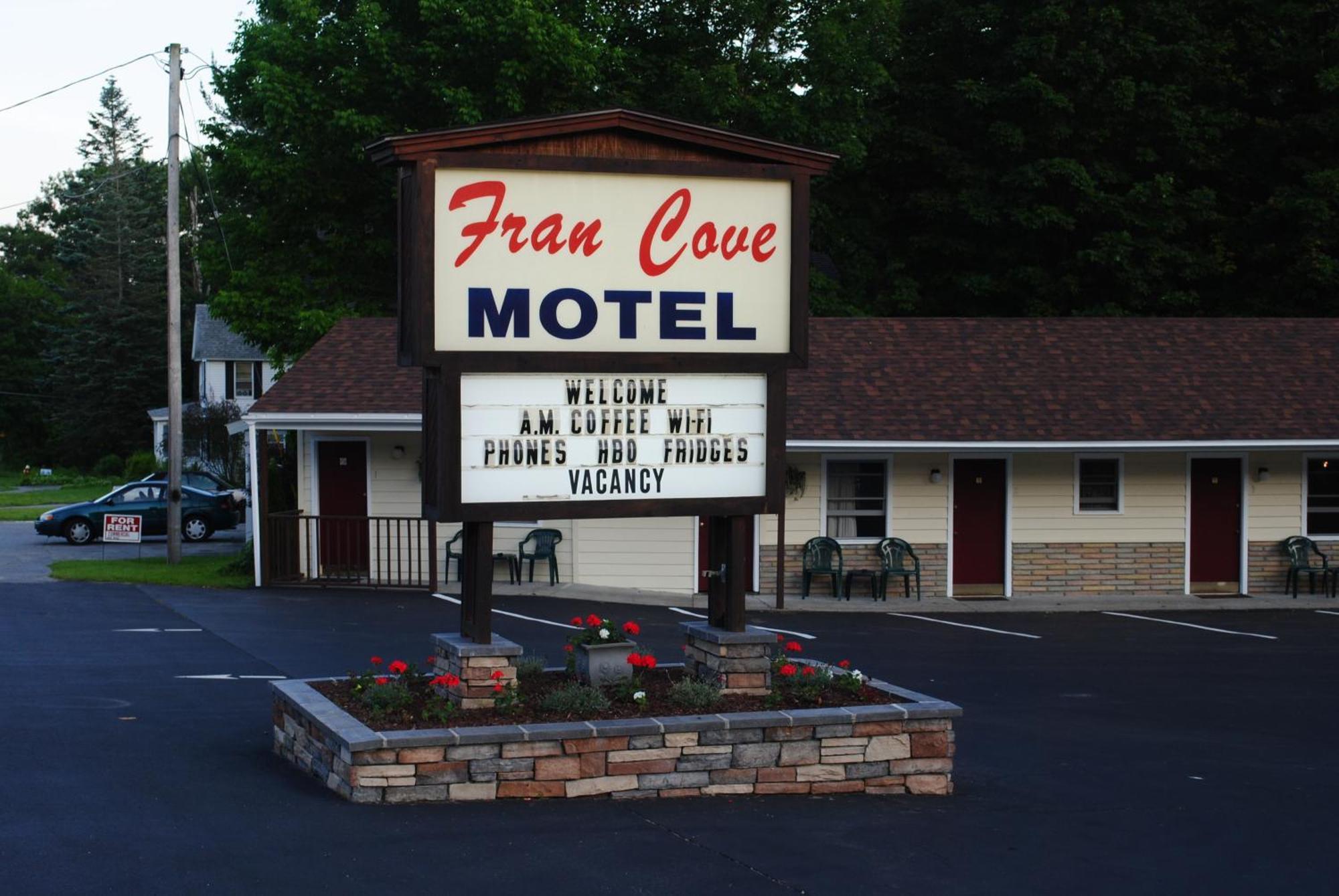 Fran Cove Motel Lake George Bagian luar foto